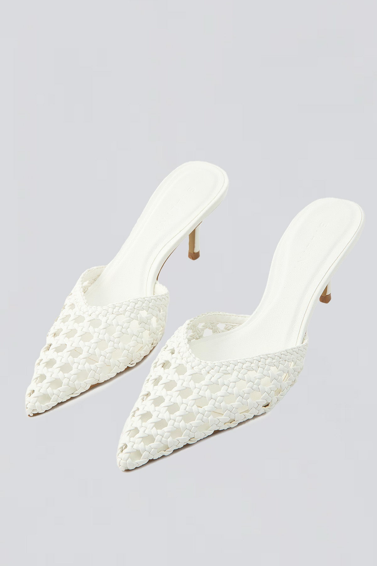 Billini Dottie White