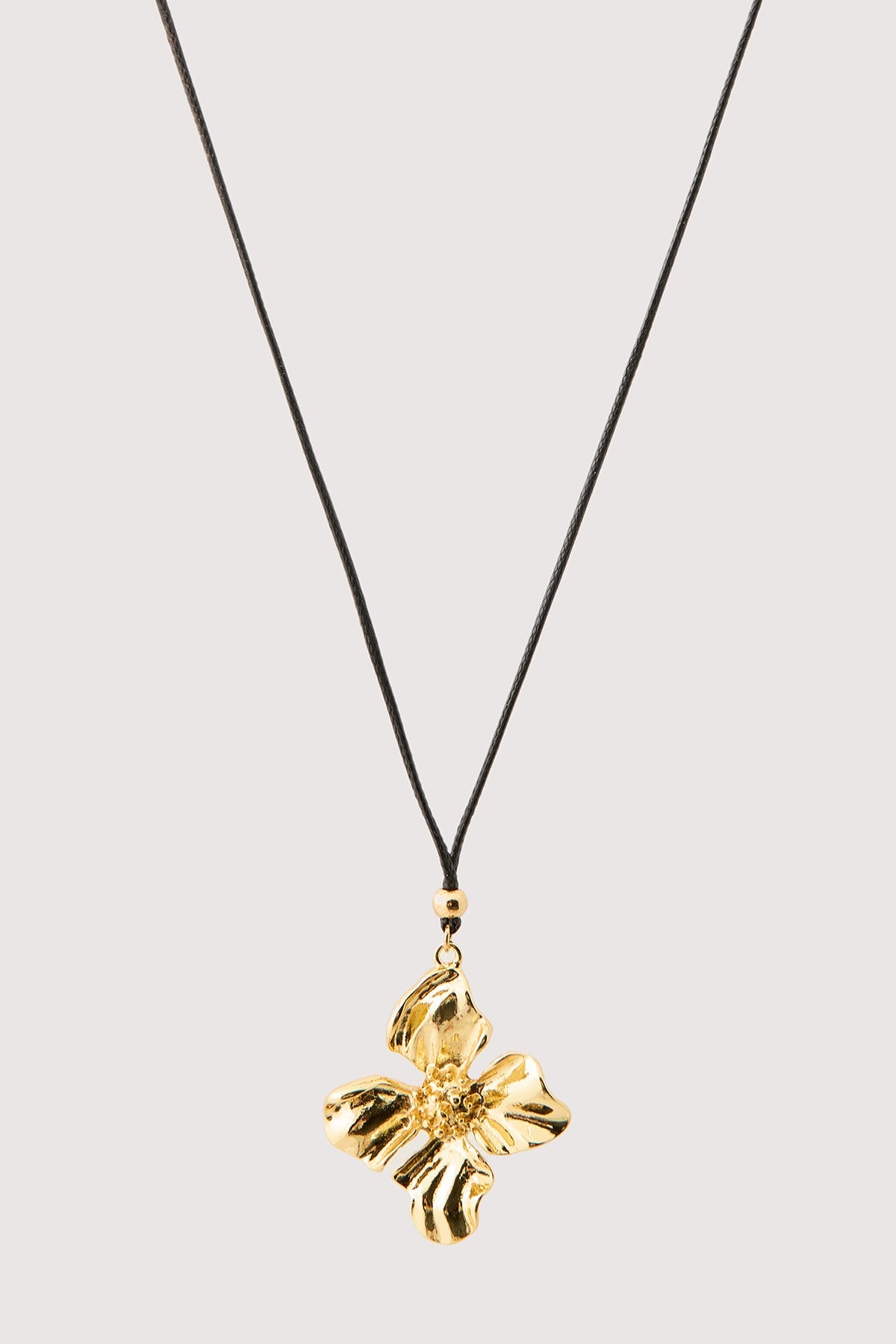 Perfect Stranger Marigold Flower Necklace Gold
