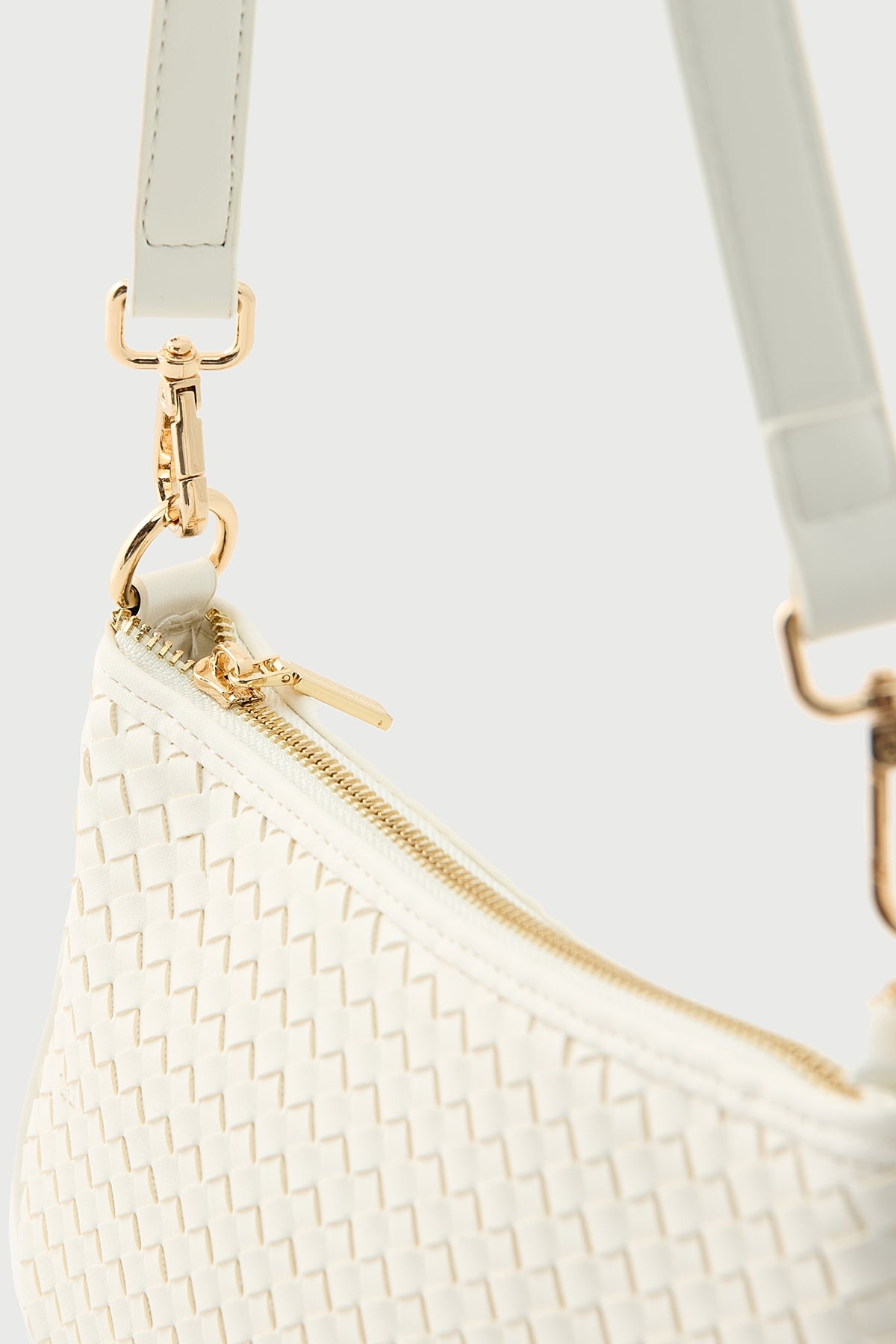 Perfect Stranger Monaco Woven Bag Cream