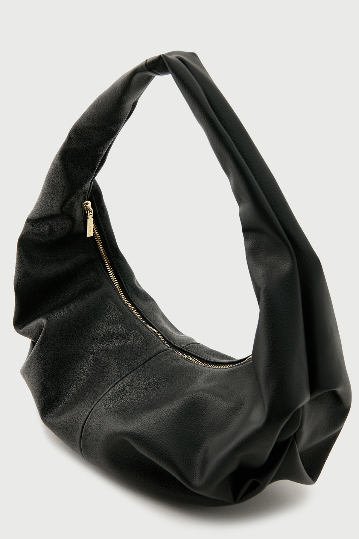 Perfect Stranger Brie Slouch Bag Black