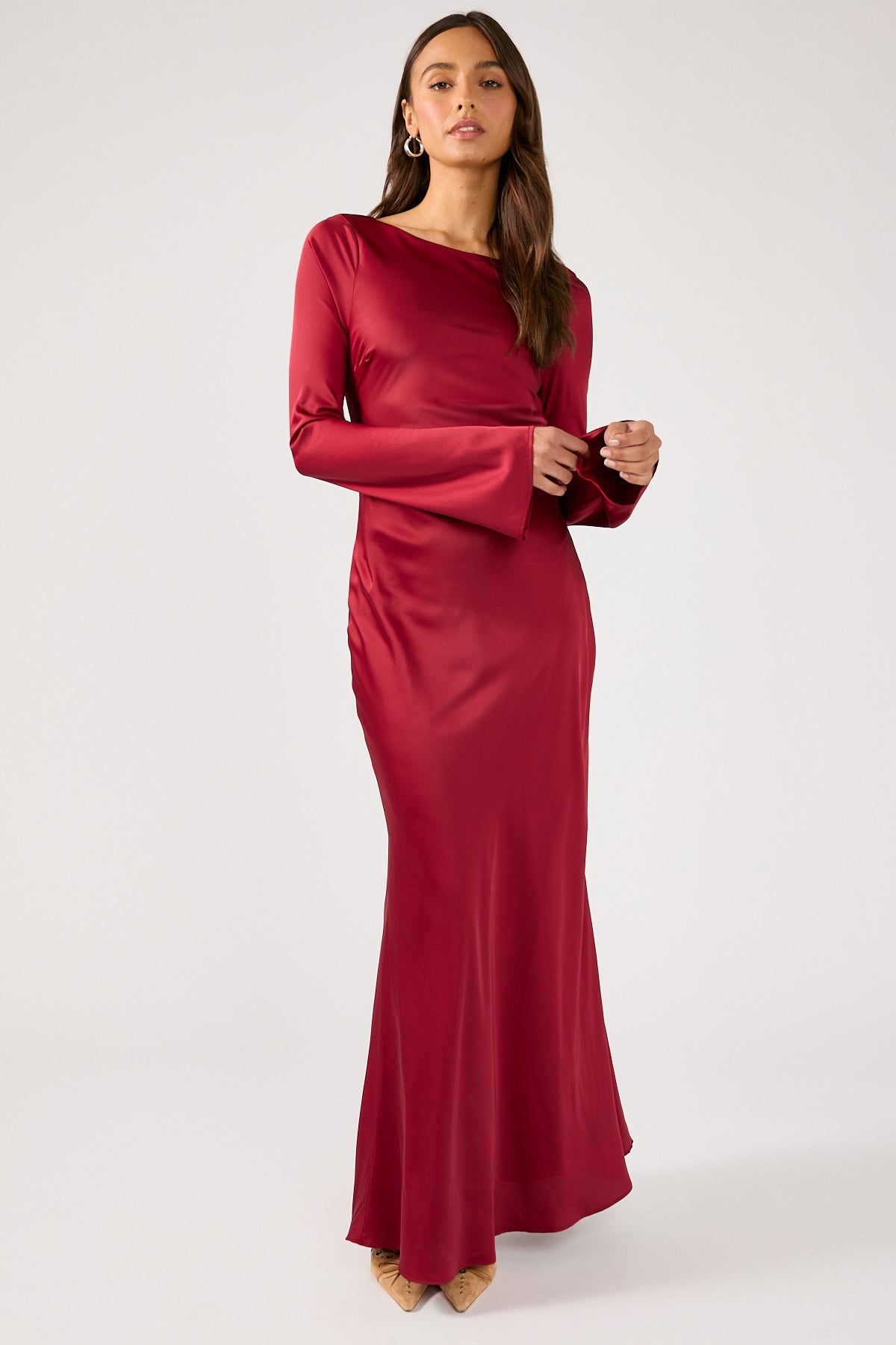 Perfect Stranger Avalon Boat Neck Sleeved Maxi Dress Burgundy Perfect Stranger Avalon Boat Neck Sleeved Maxi Dress Burgundy