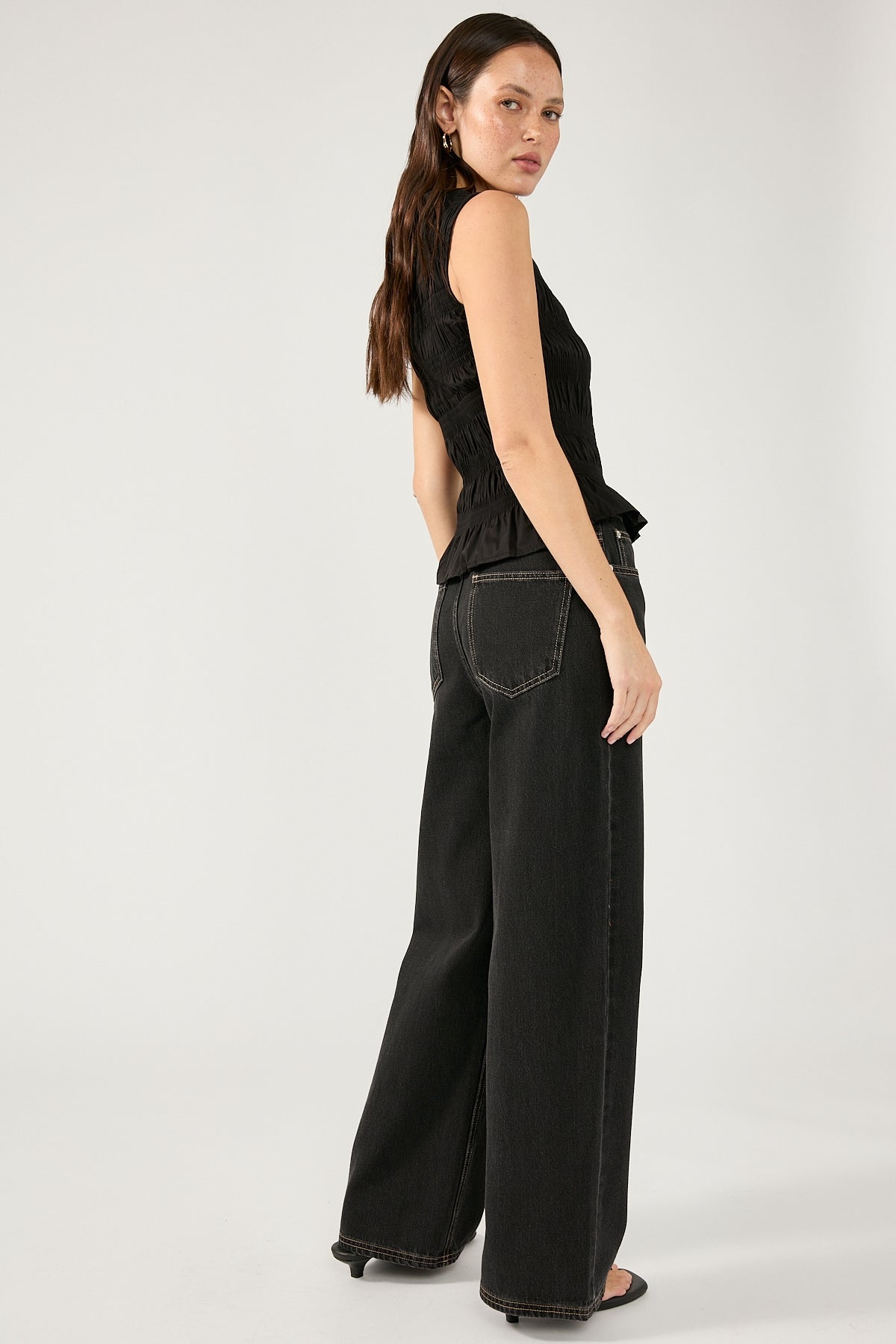 Perfect Stranger Mid Rise 90's Slouch Jean Washed Grey