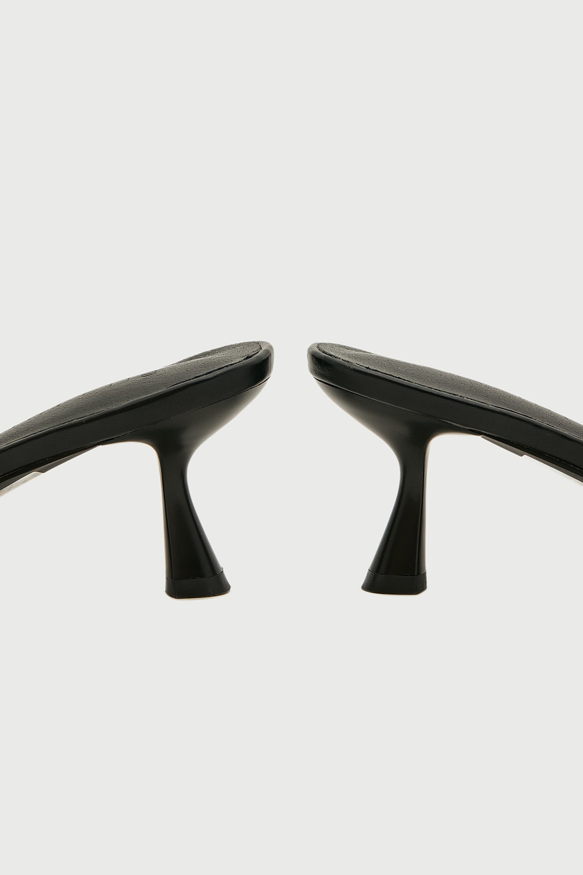 Billini Wyler Heel Black Black