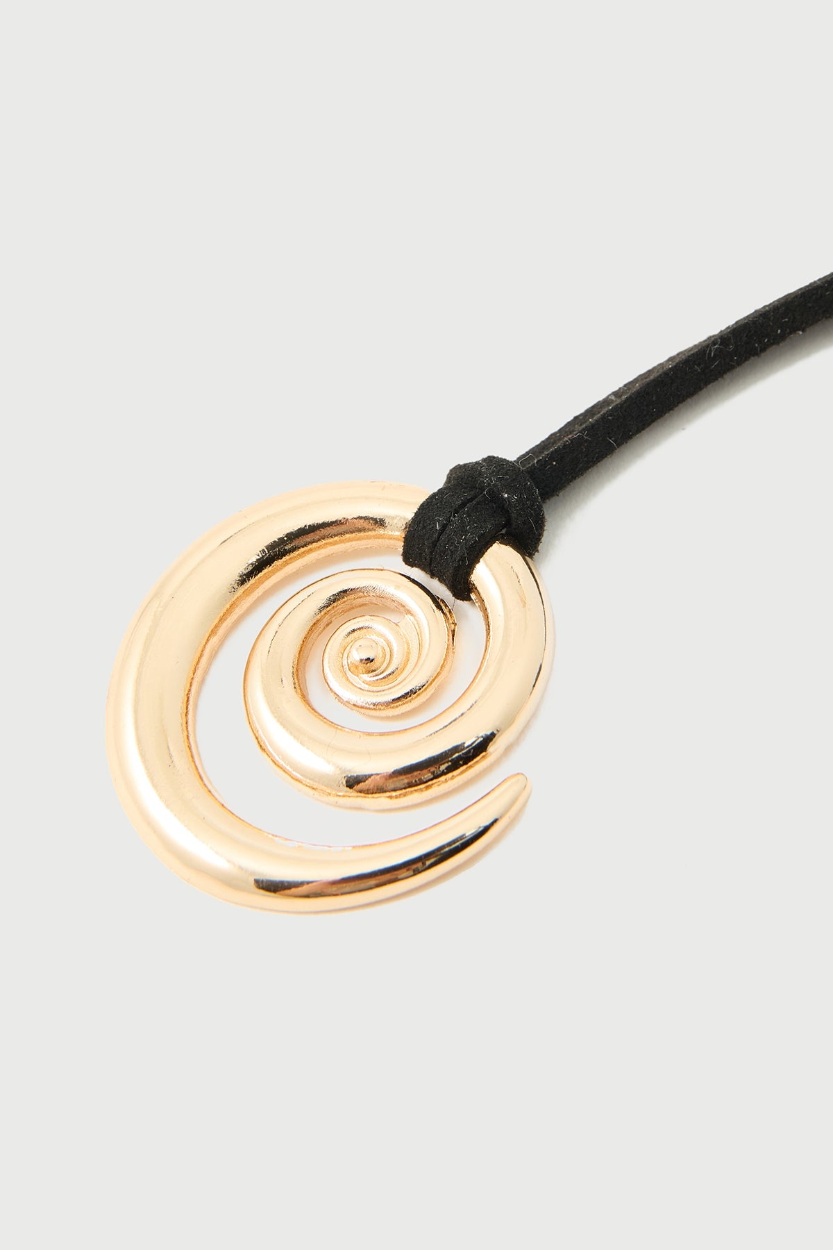 Perfect Stranger Sea Swirl Pendant Necklace Gold