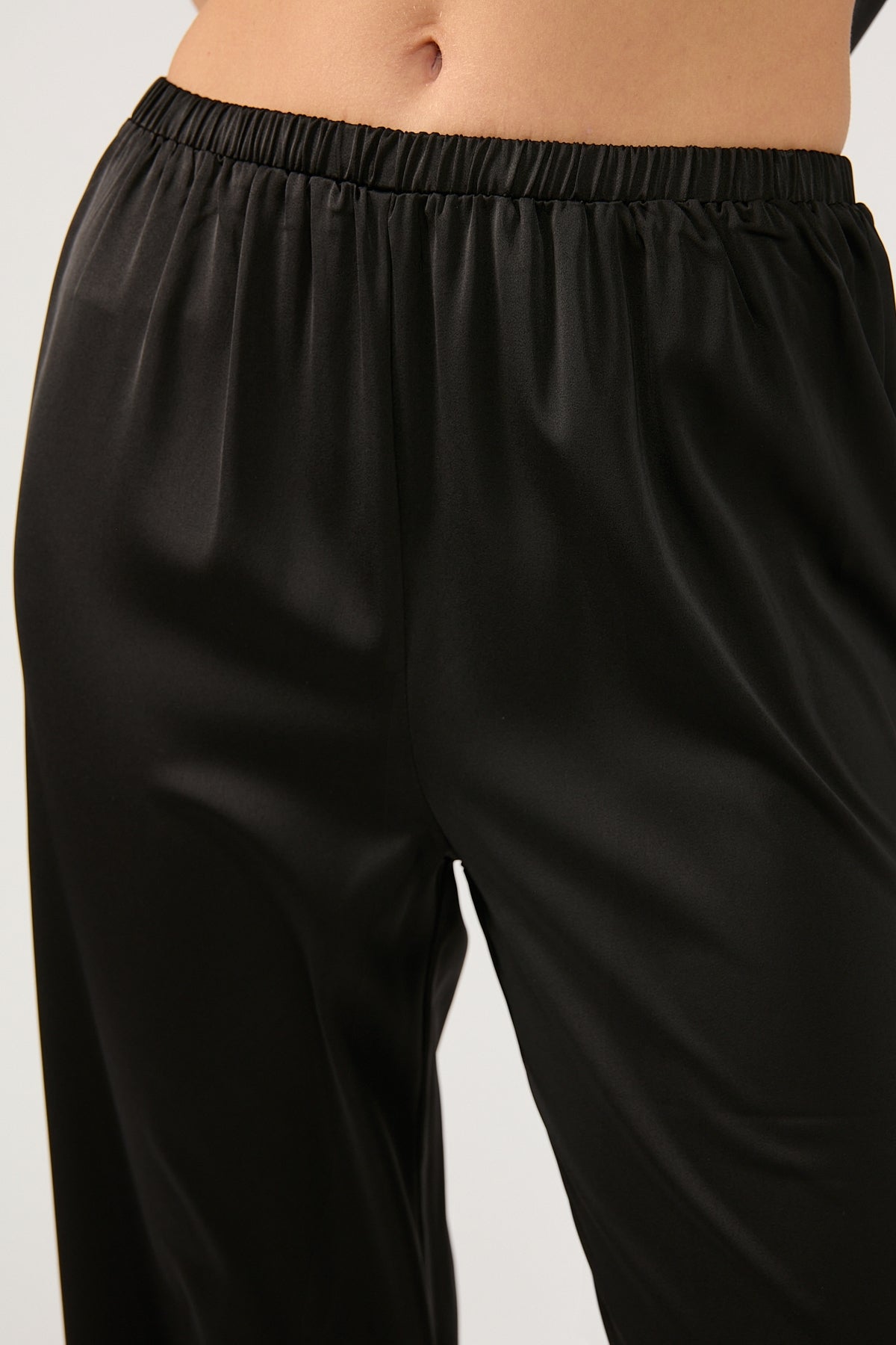 Perfect Stranger Glossy Elastic Waist Pant Black