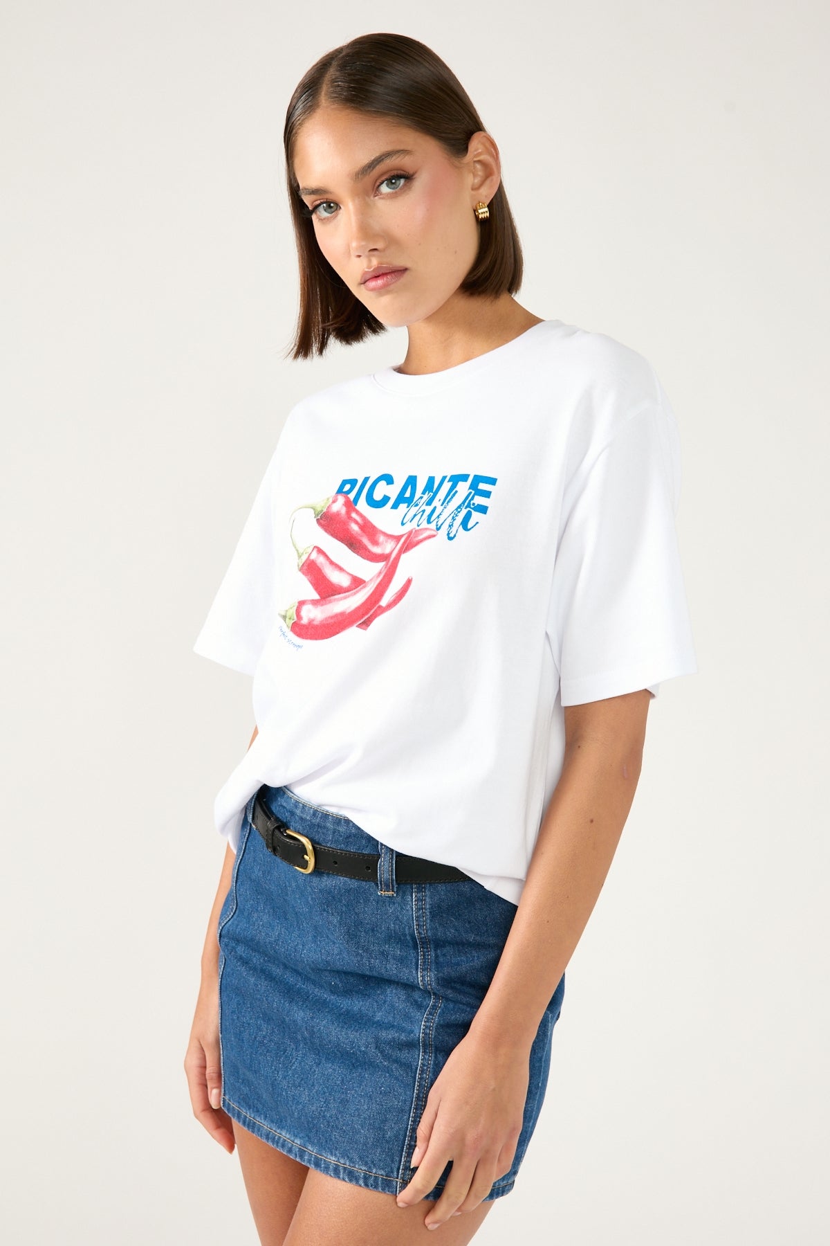 Perfect Stranger Picante Oversized Graphic Tee White