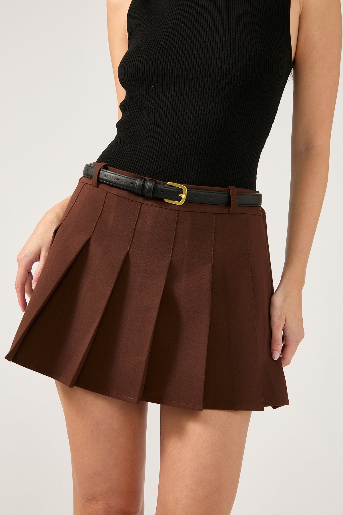 Perfect Stranger Luca Mid Rise Pleated Skort Brown