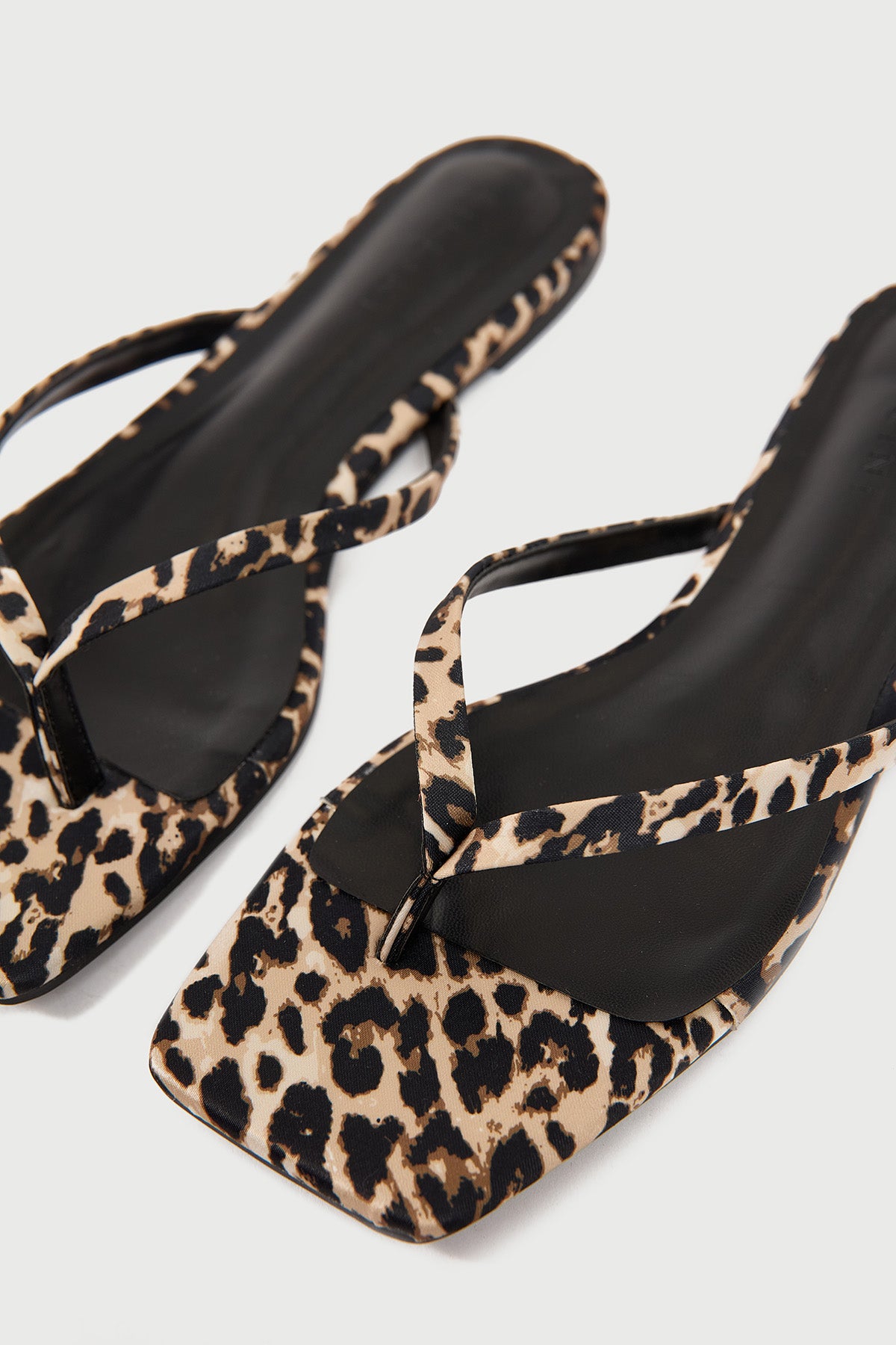 Billini Tove Slide Leopard Leopard