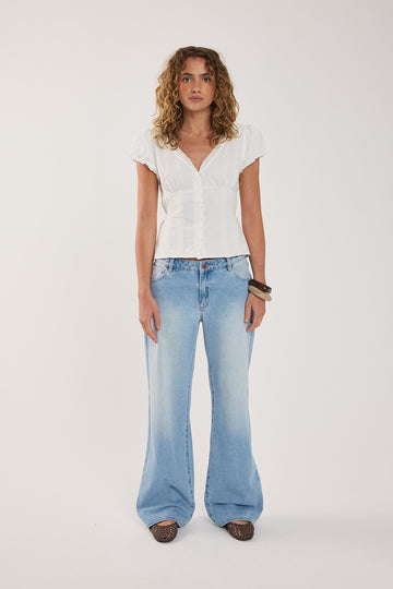 Abrand 99 Low Baggy Jean Kaia Worn