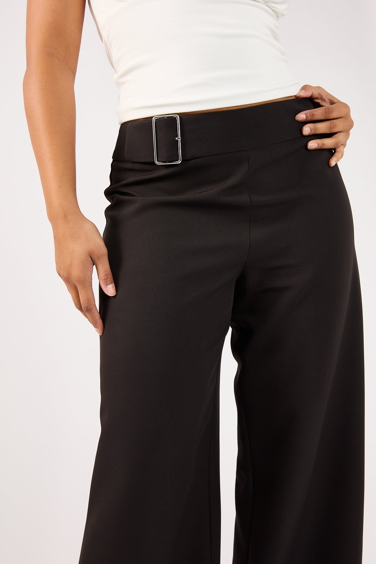 Perfect Stranger Beck Buckle Mid Rise Tailored Pant Black