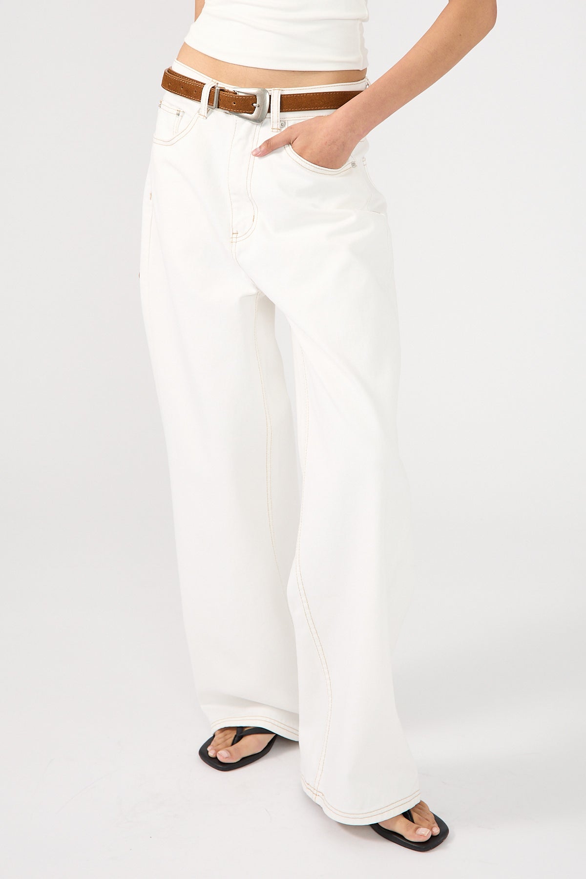 Perfect Stranger Mid Rise 90's Slouch Jean White Contrast Off White Contrast