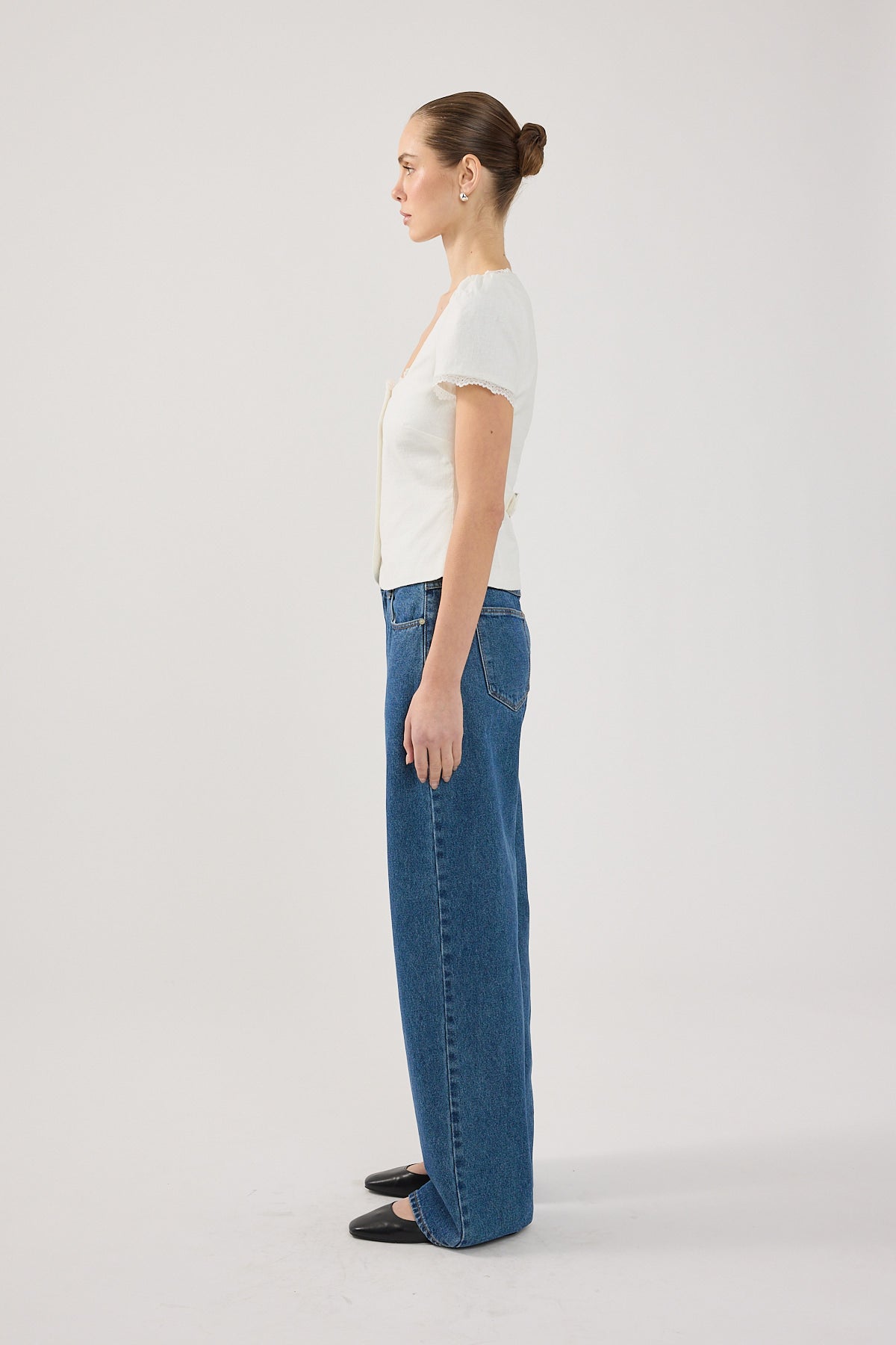 Perfect Stranger Tara Short Sleeve Linen Blouse White