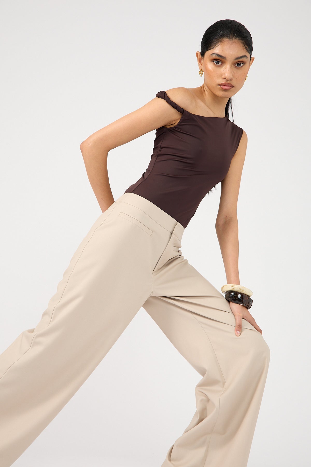Perfect Stranger Odessa Mid Rise Tailored Pant Beige