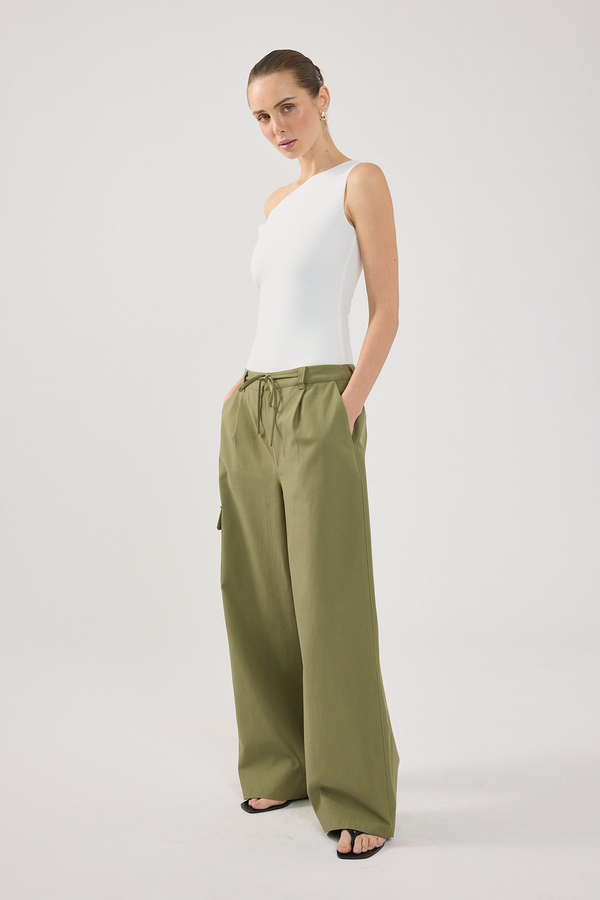 Perfect Stranger Jayden Mid Rise Cargo Pant Khaki