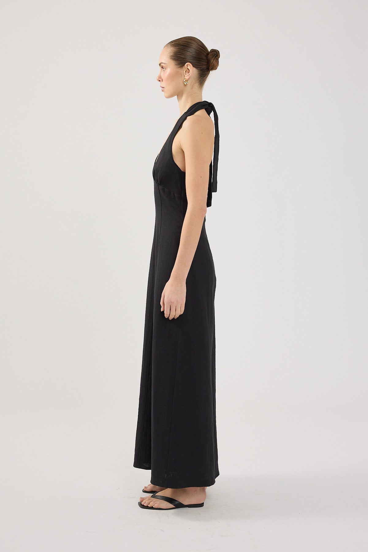 Perfect Stranger Tessa Halter Linen Maxi Dress Black