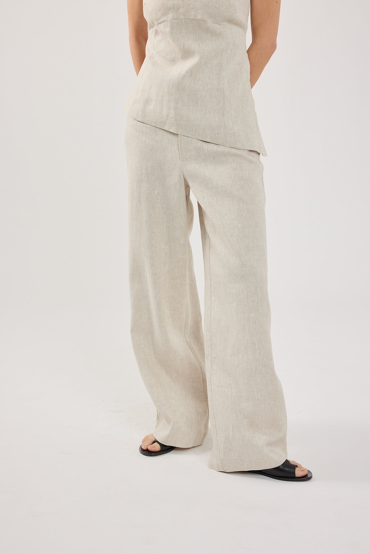 Perfect Stranger Reese Mid Rise Linen Pants Oat