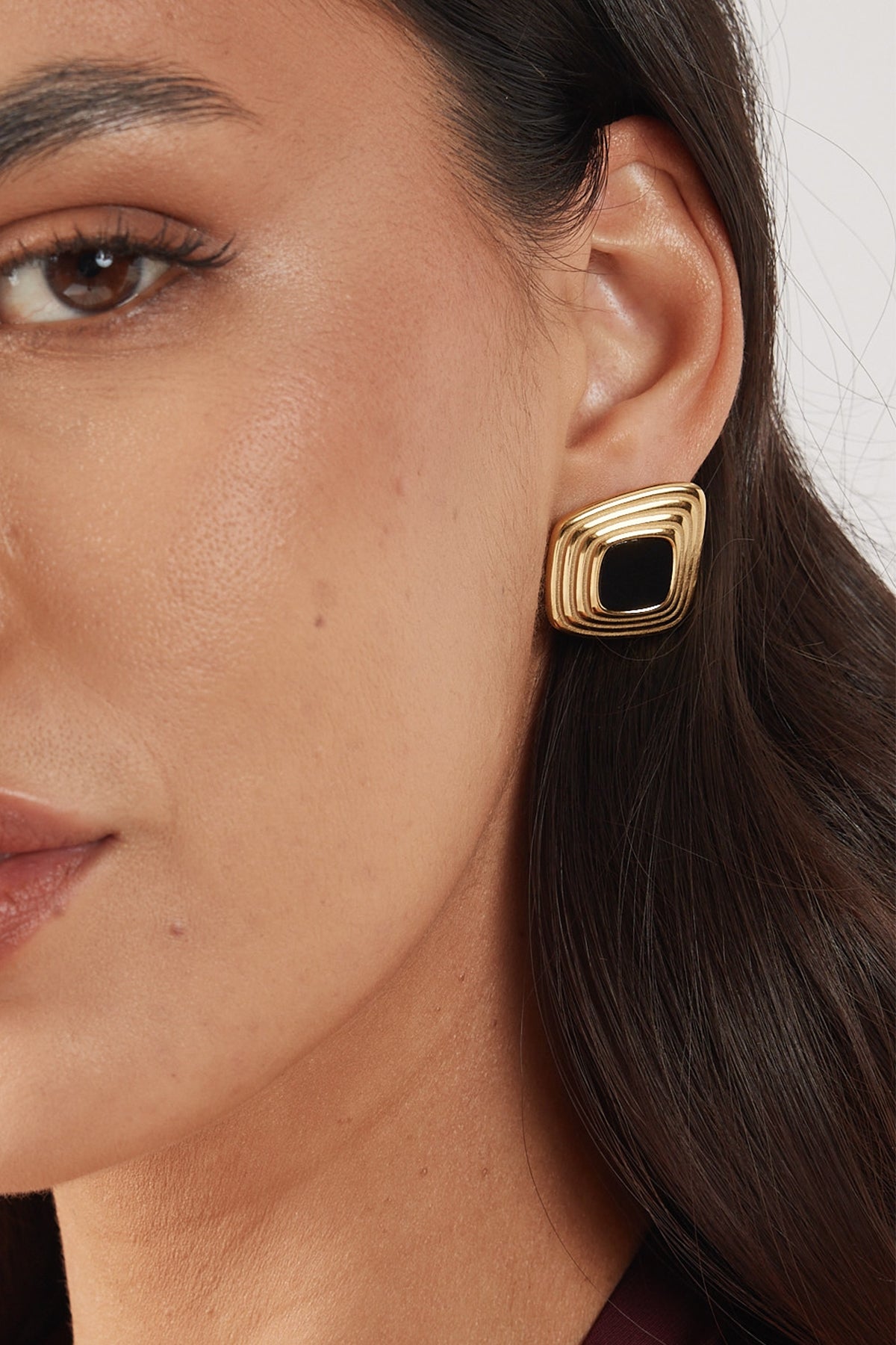 Perfect Stranger Kelly Square Earrings 18K Gold