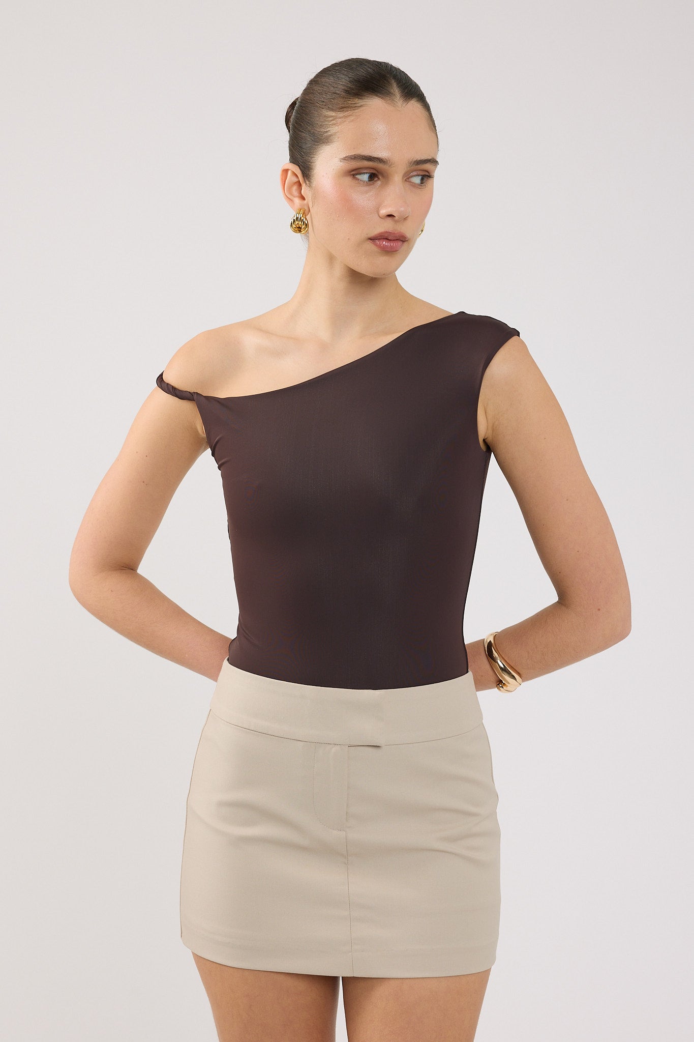 Perfect Stranger Perri Mid Rise Skort Beige