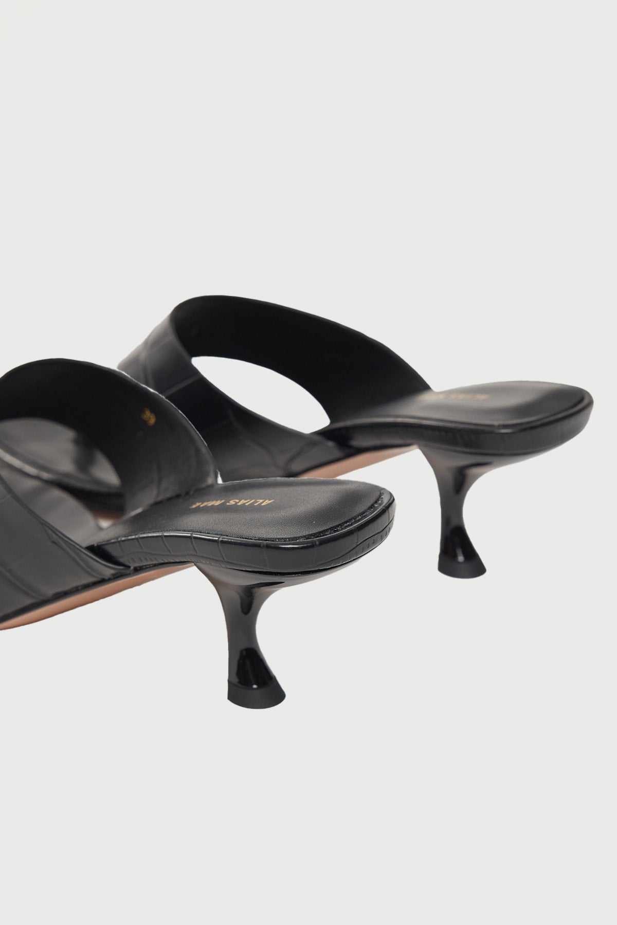 Alias Mae Arnie Black Croc