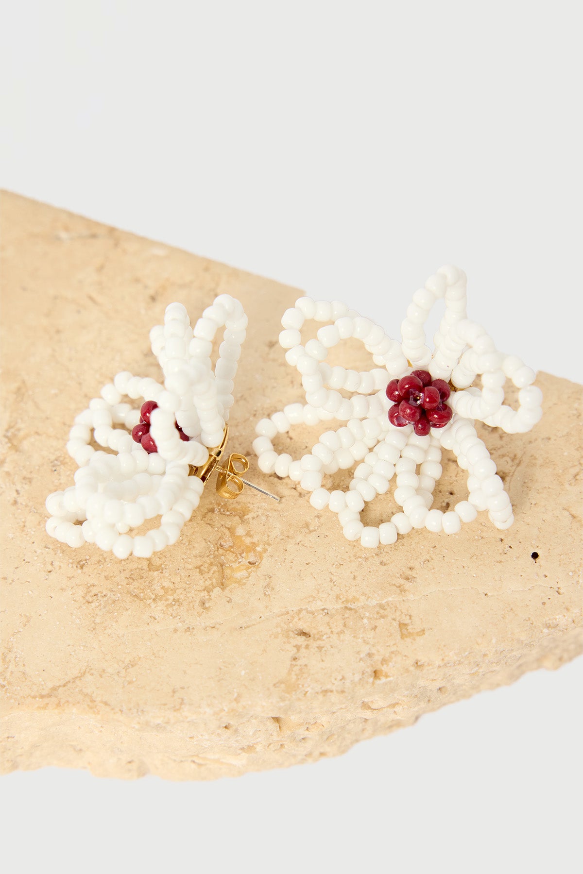 Perfect Stranger Elina Beaded Flower Earrings White