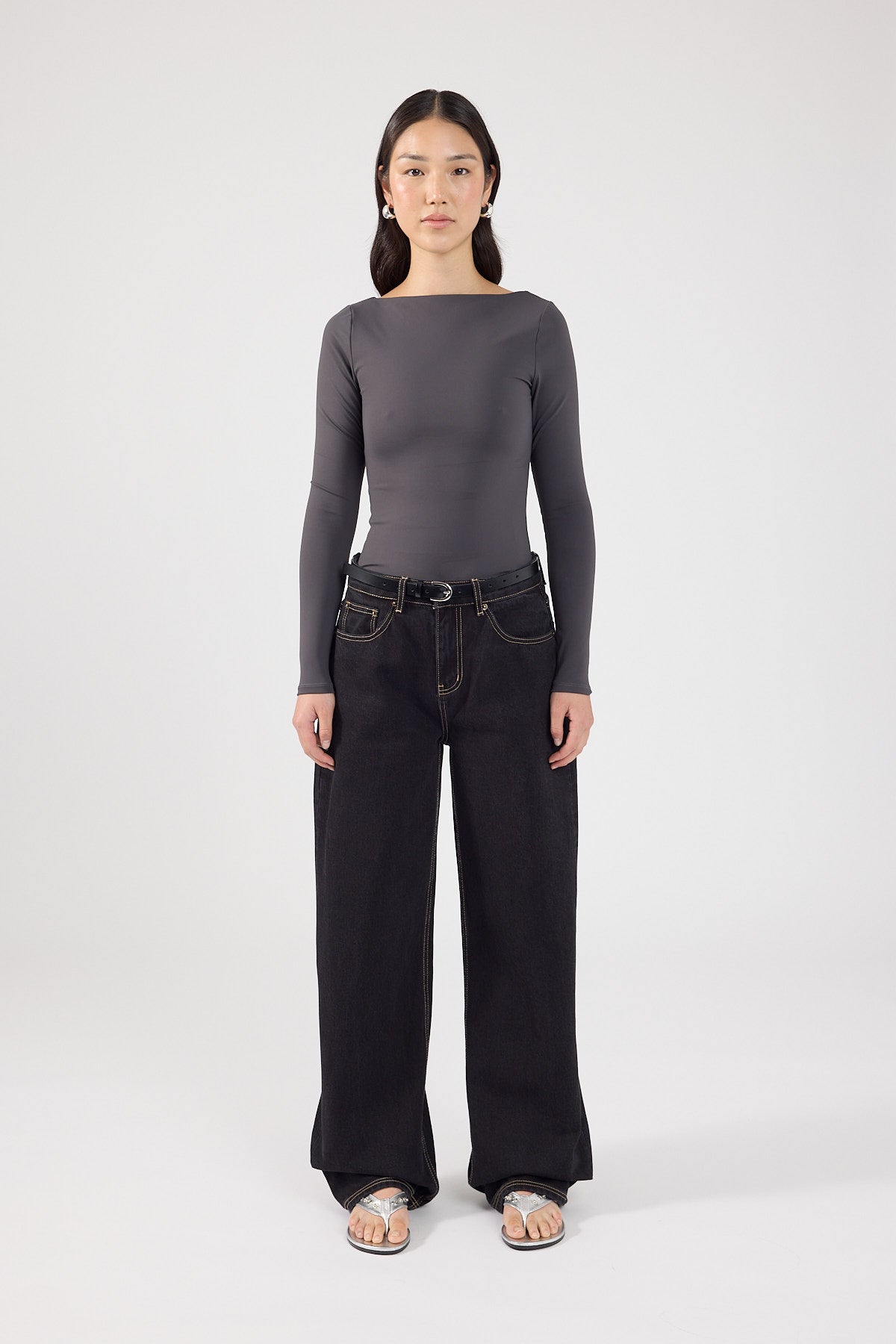 Perfect Stranger Manon Long Sleeve Backless T-shirt Charcoal