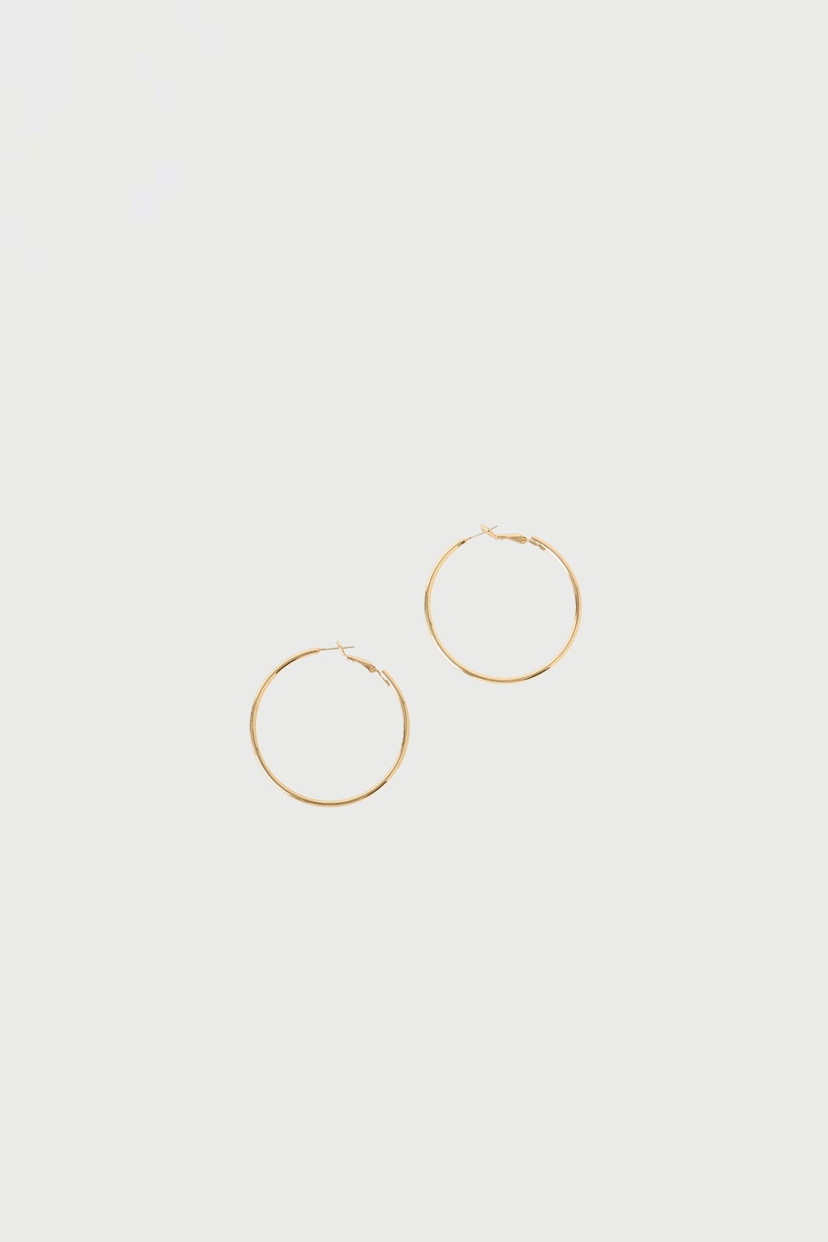 Perfect Stranger Ivy Hoop Earrings 18k Gold Plated