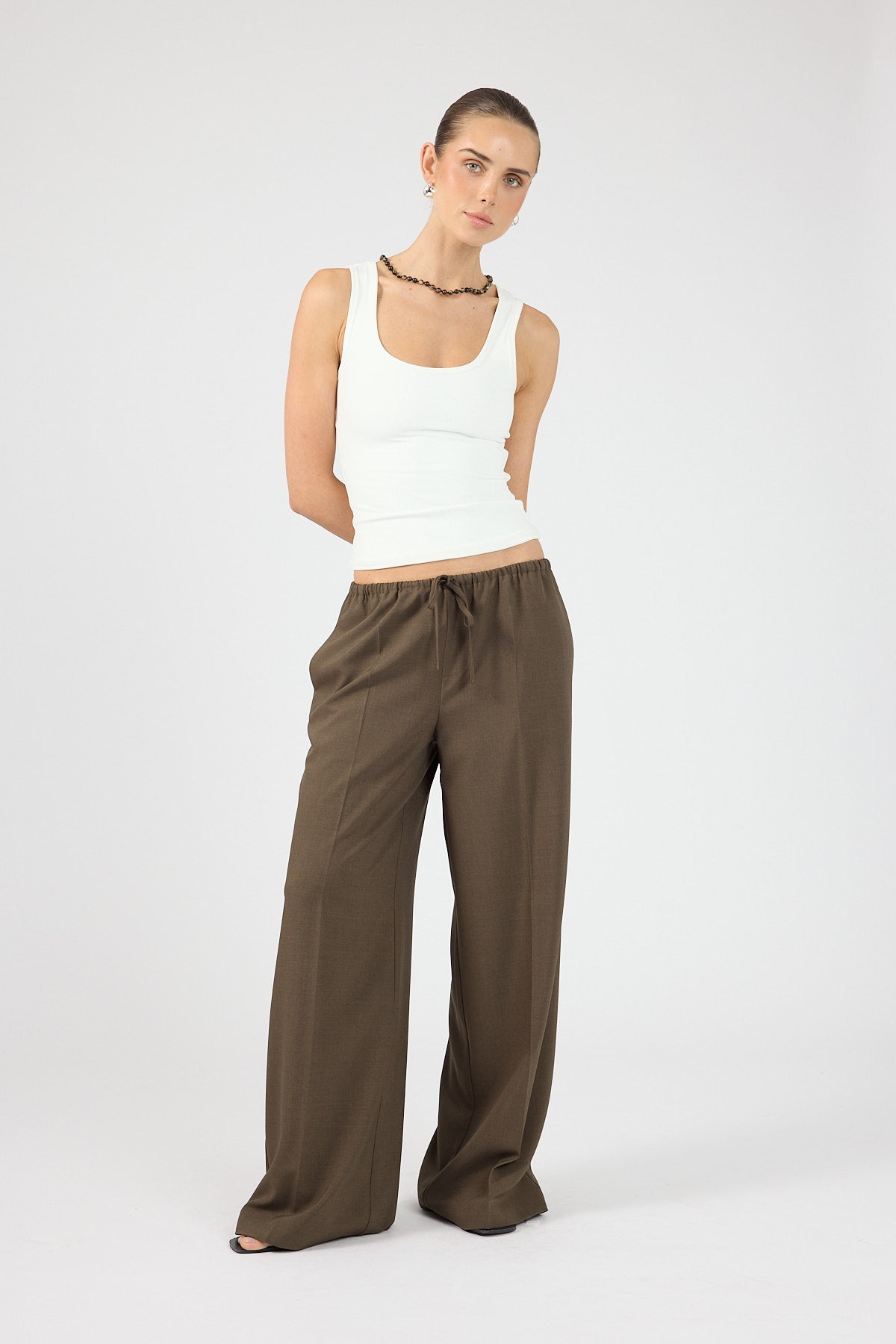 Perfect Stranger Nami Tailored Elastic Pant Brown