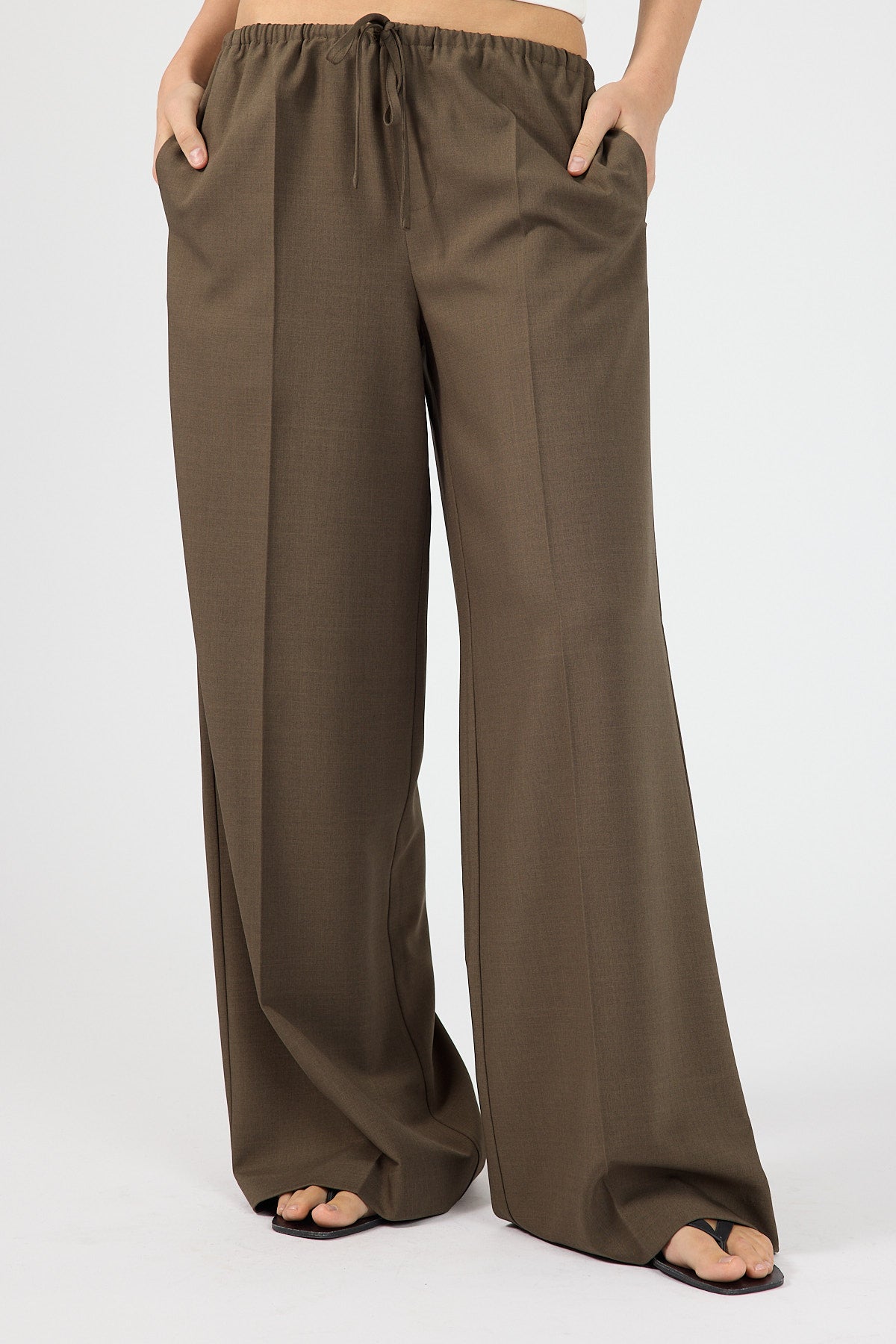 Perfect Stranger Nami Tailored Elastic Pant Brown