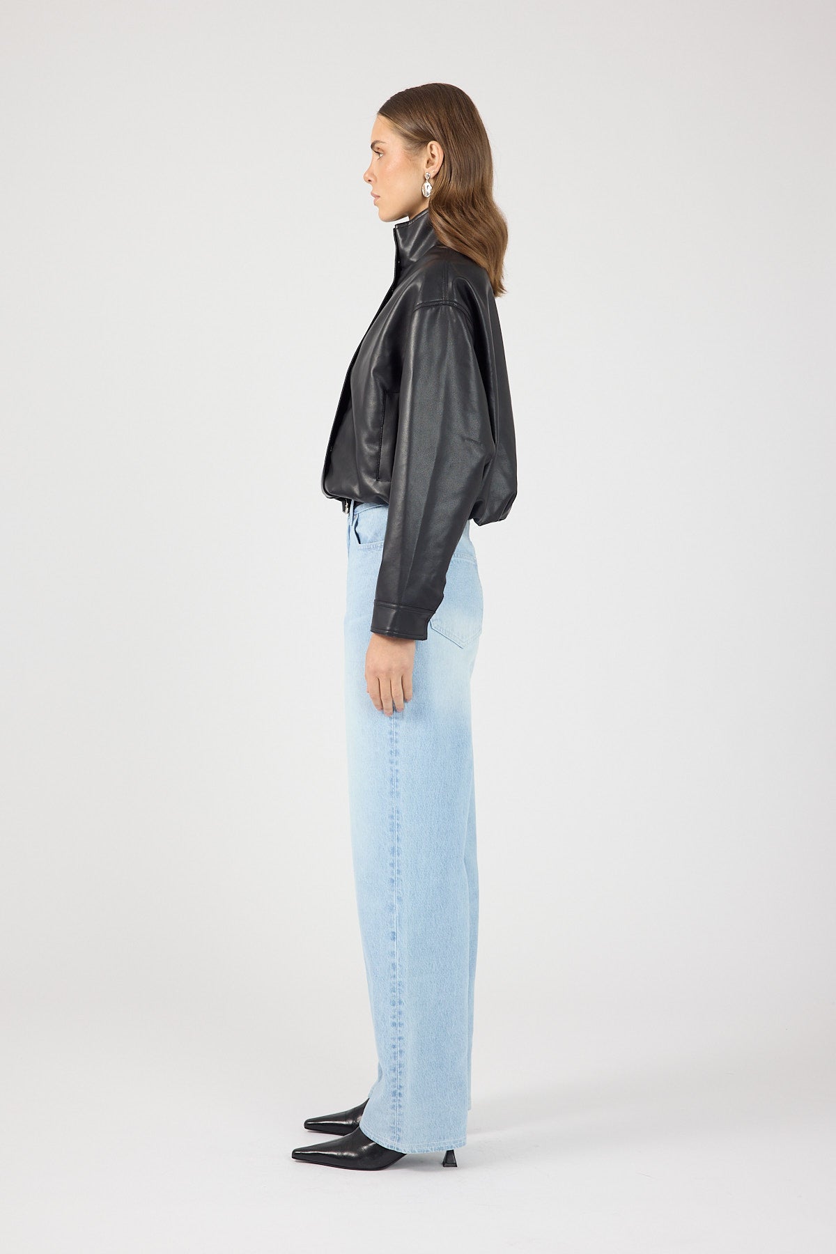 Perfect Stranger Mid Rise Relaxed Straight Jean Light Blue Denim