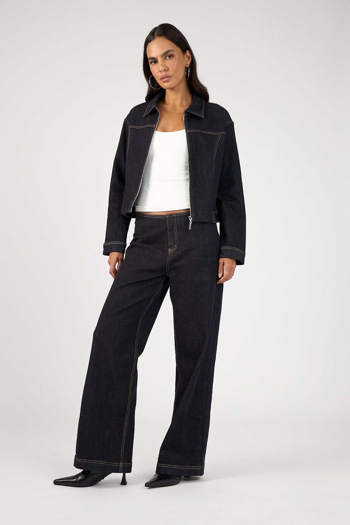 Model is wearing a size 8