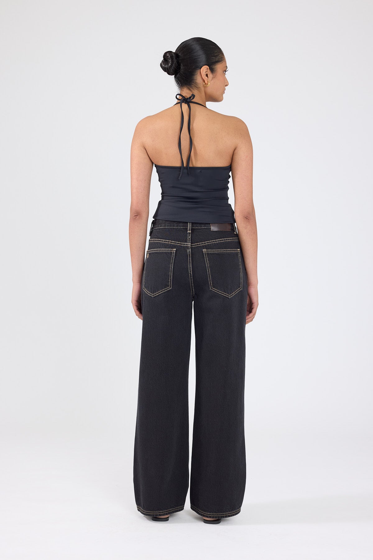 Perfect Stranger Petite Mid Rise Baggy Jean Washed Black