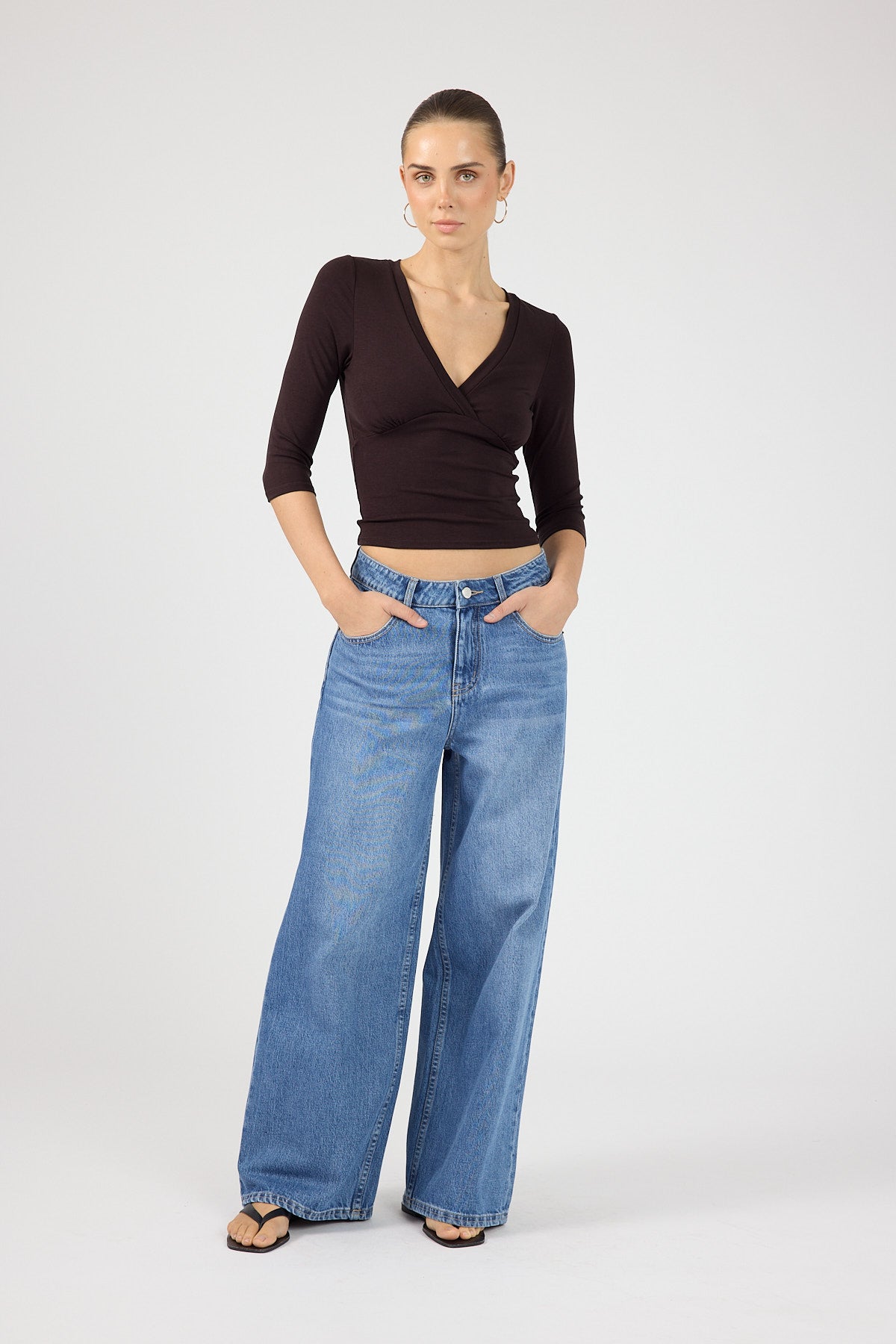 Perfect Stranger Mara V-Neck 3/4 Sleeve T-Shirt Dark Plum