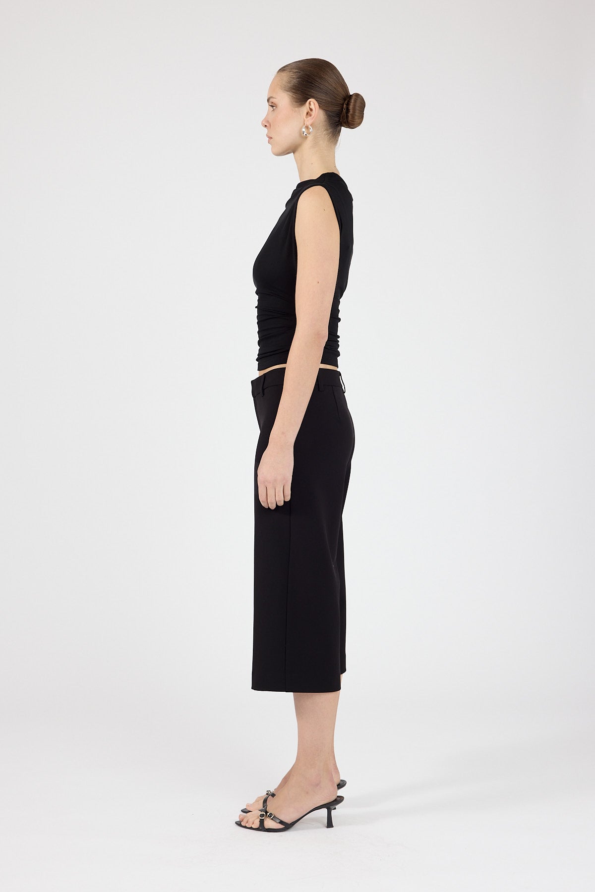 Perfect Stranger Clarke Low Rise Capri Black