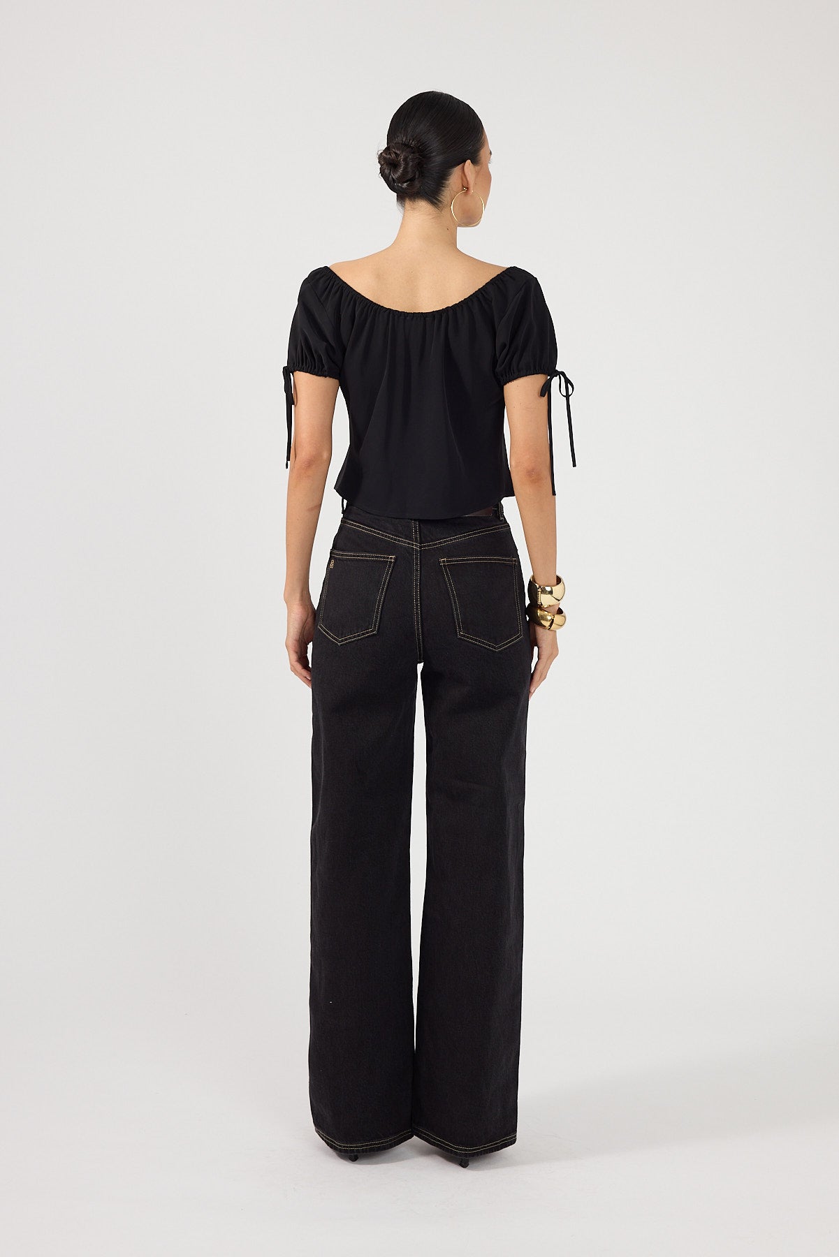 Perfect Stranger Tessa Short Sleeve Top Black