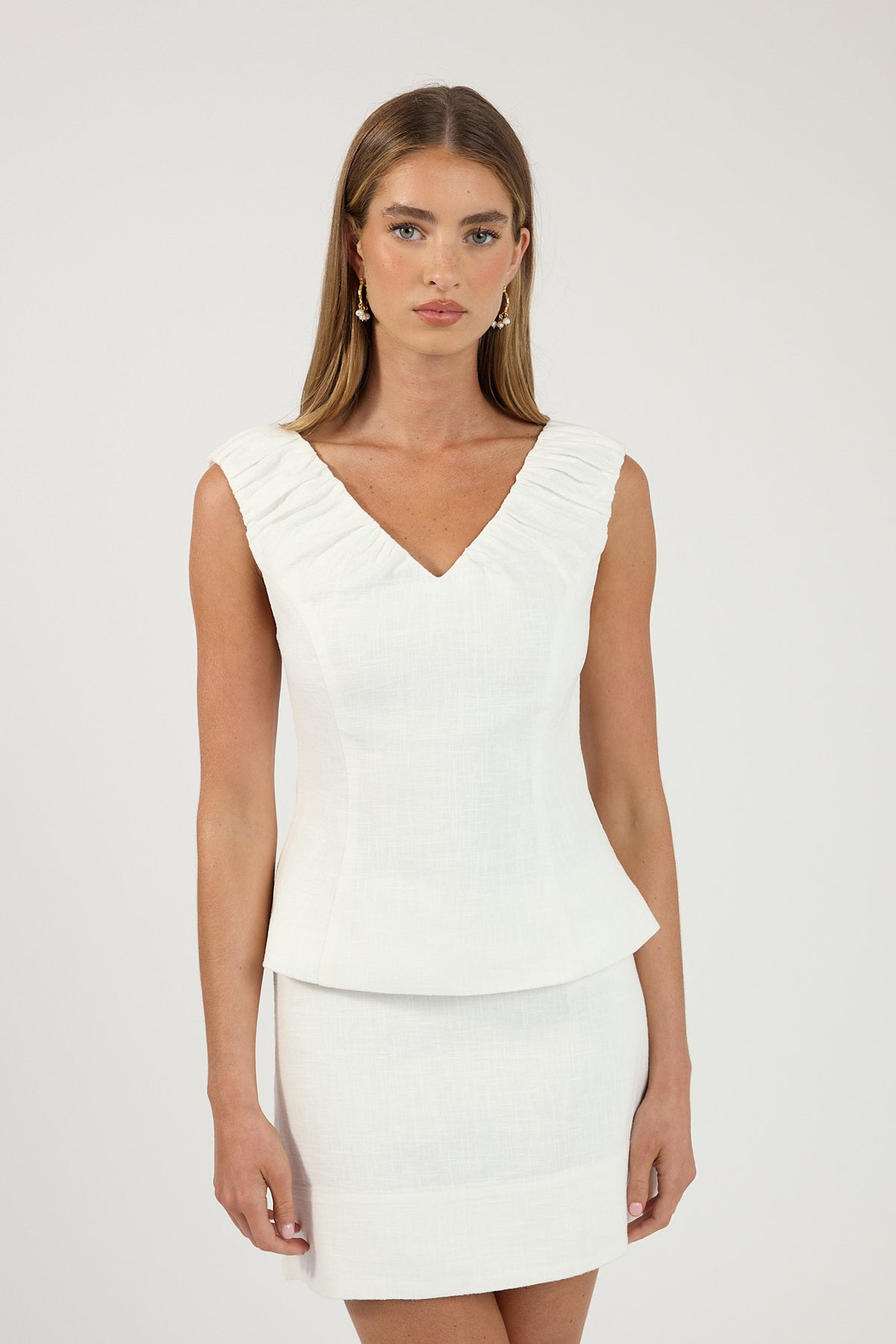 Perfect Stranger Adley Linen Mini Skirt White