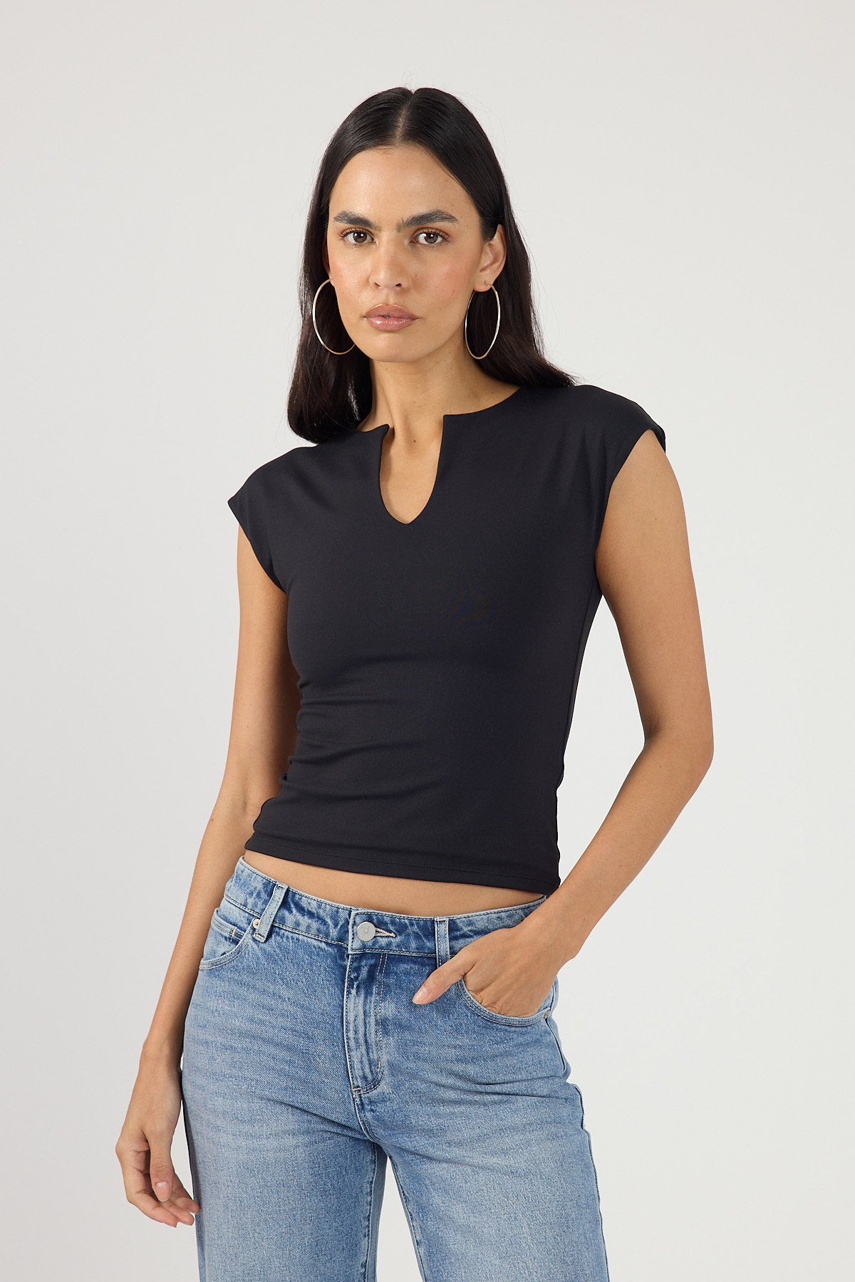 Perfect Stranger Viola Cap Sleeve T-shirt Black