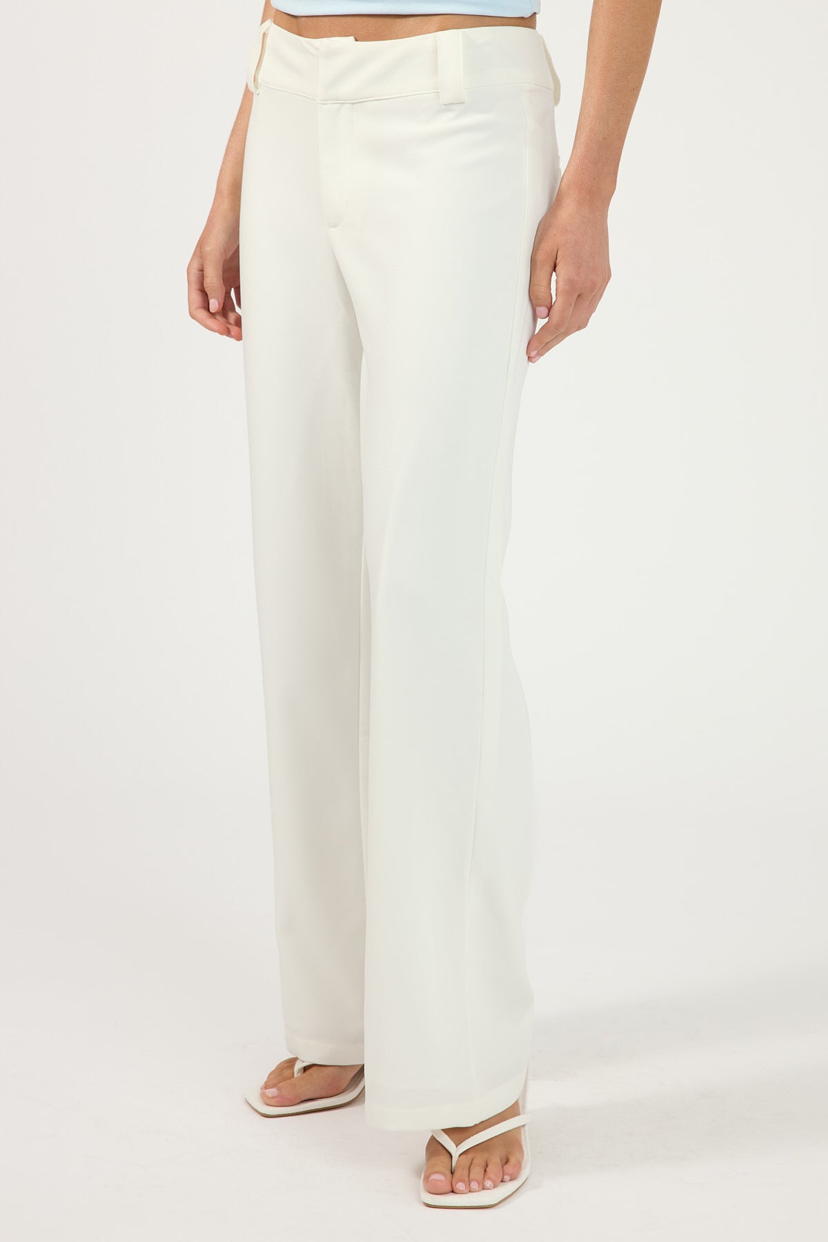 Perfect Stranger Simona Petite Low Rise Pant White