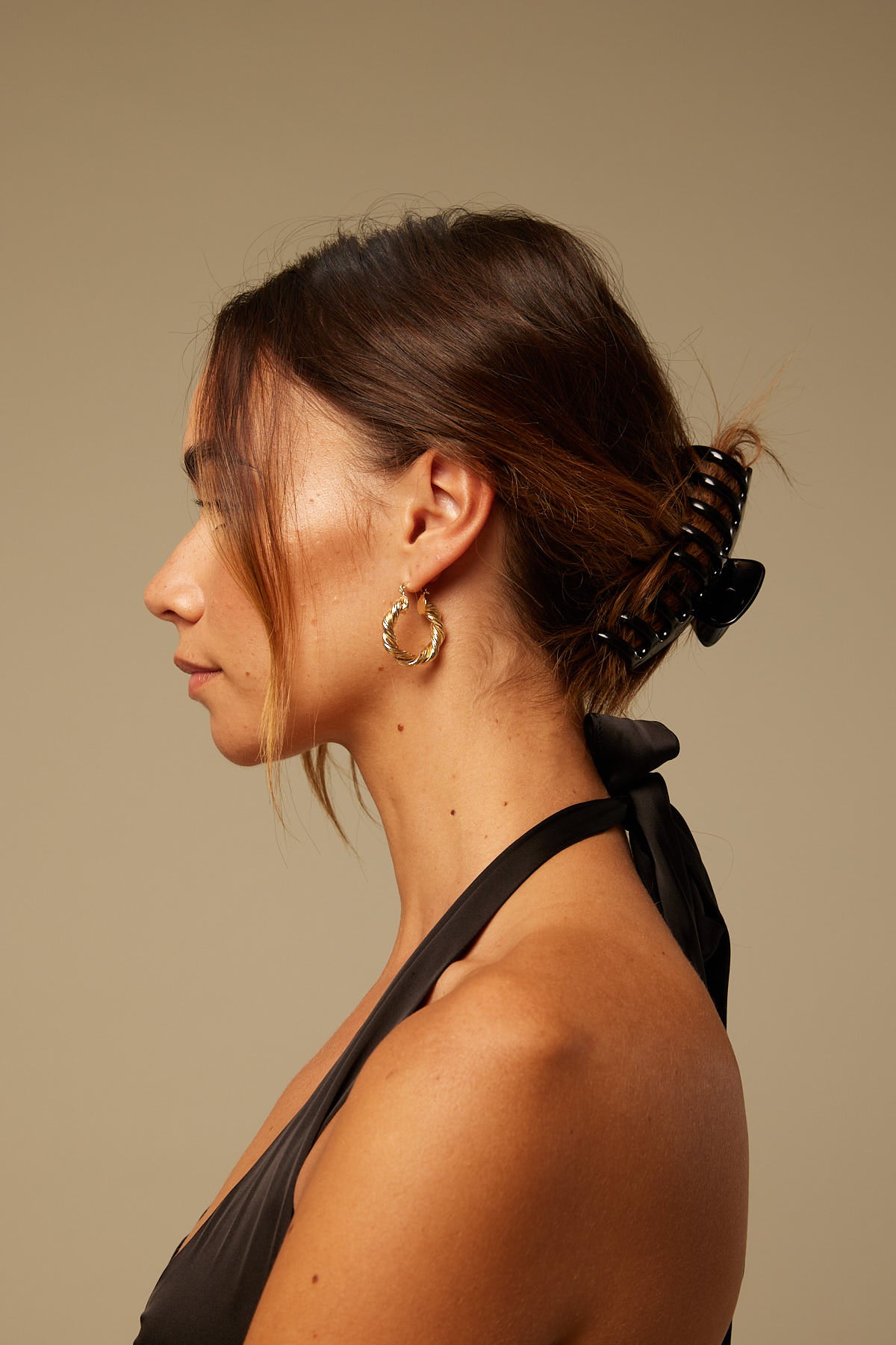 Token Hold Me Hair Claw Black