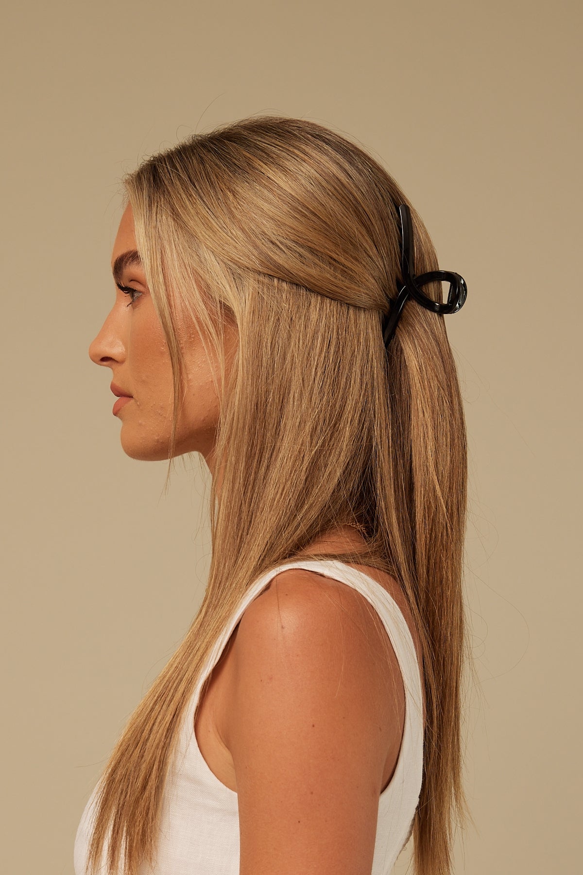 Token Twist Hair Claw Black
