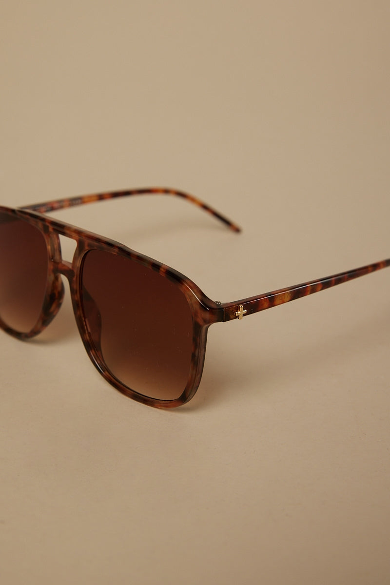 Peta + Jain Elle Tortoiseshell Frame / Brown Lens