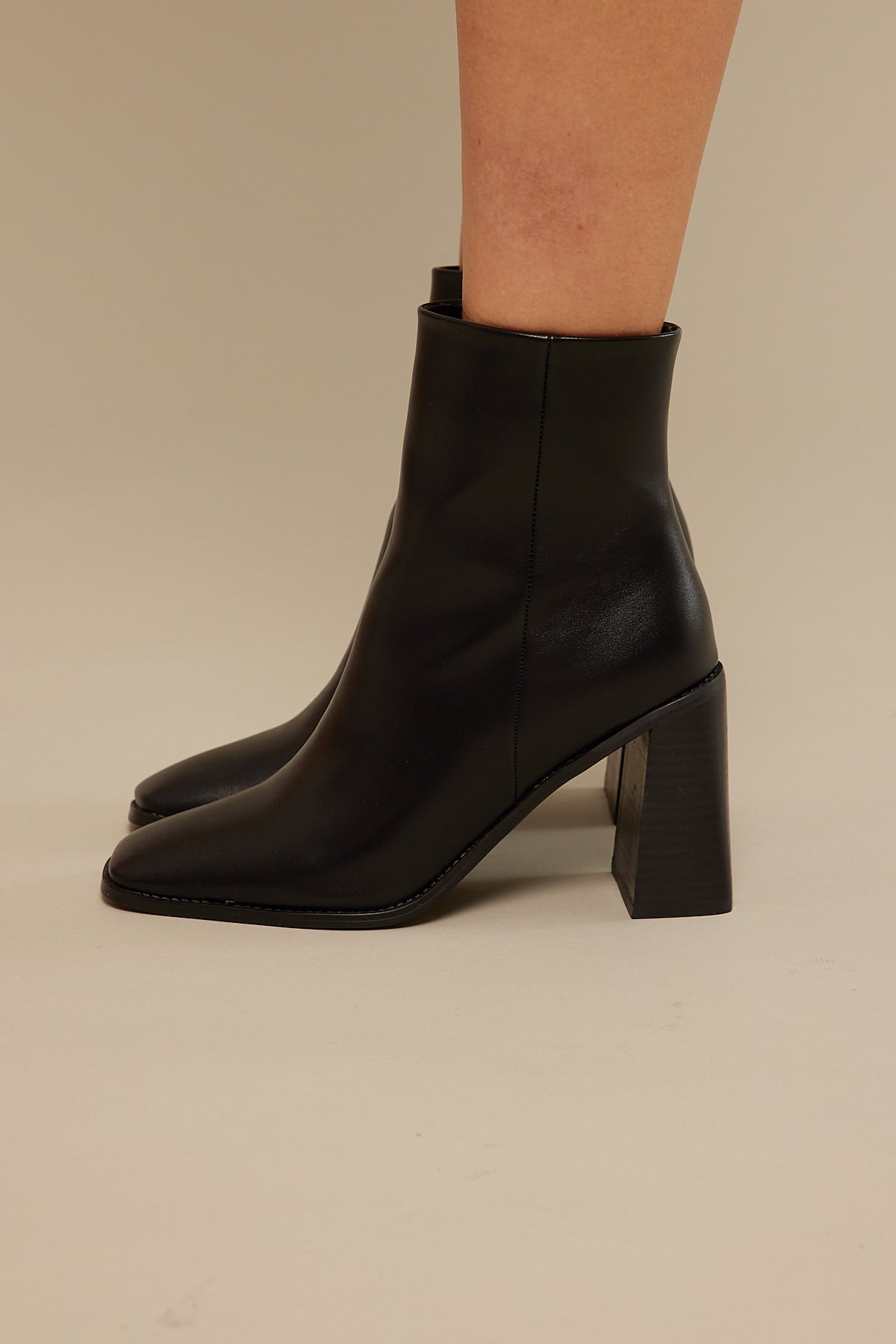 Billini Scorpio Black