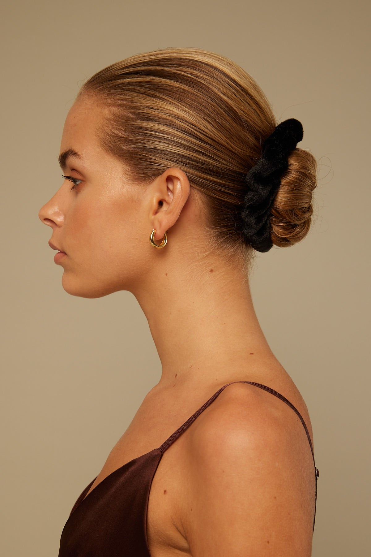 Perfect Stranger Samantha Hoop Earring Gold
