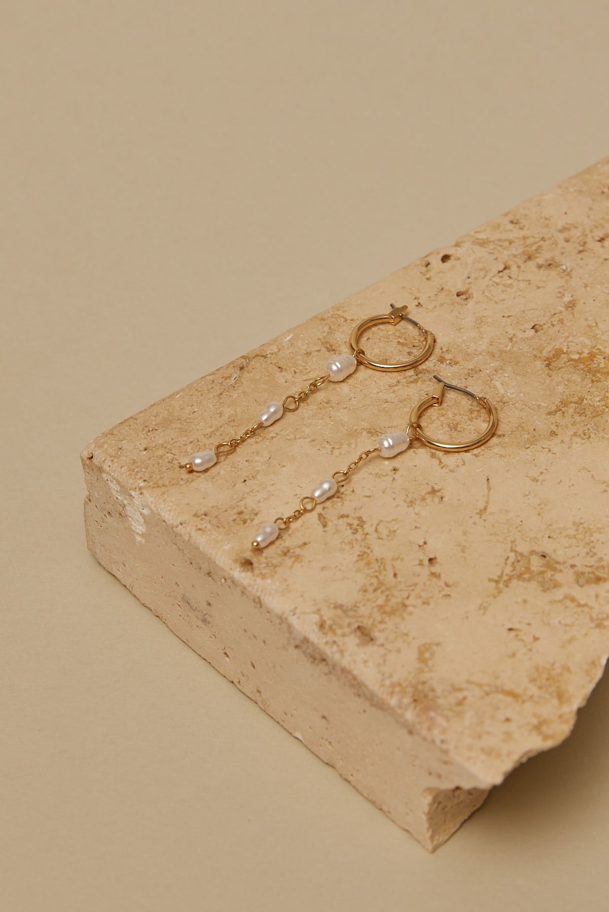 Token Drop Pearl Gold Earring Gold