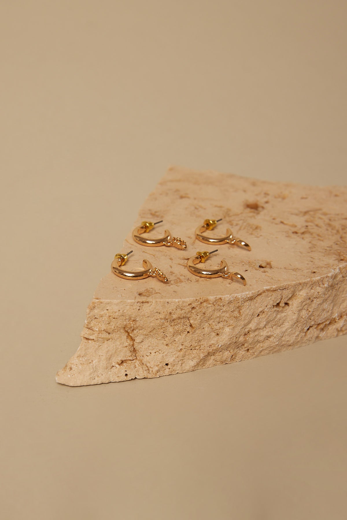 Token Sun and Moon Earring Gold