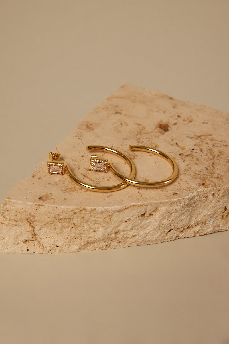 Perfect Stranger My World Earring Gold