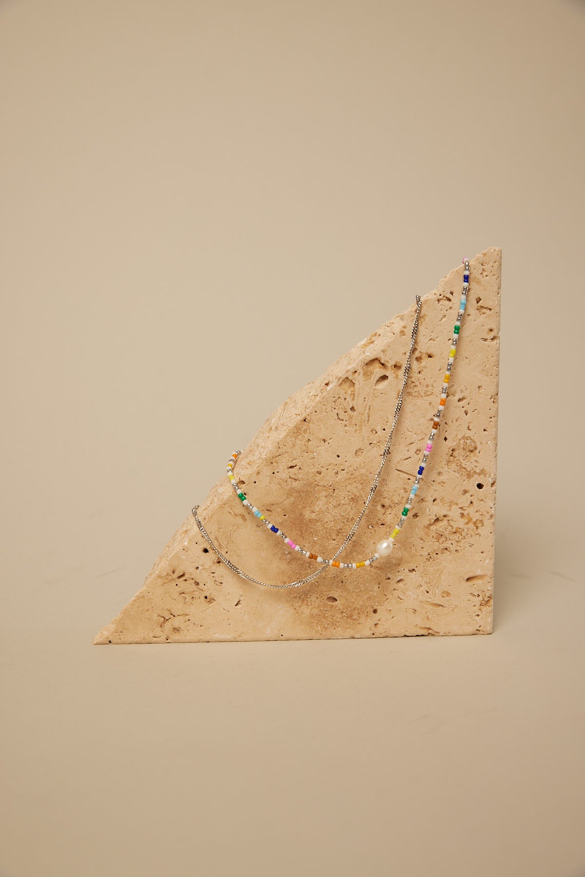 Token Rainbow Pearl Necklace Silver