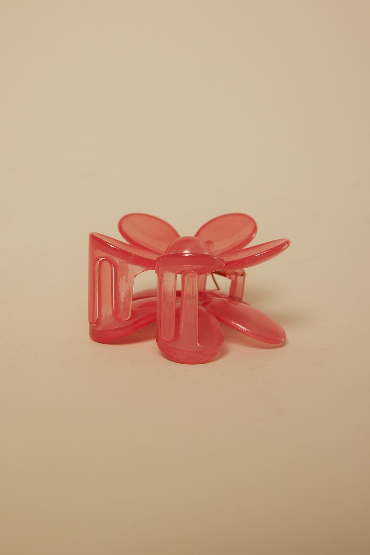 Token Large Flower Hair Claw Pink