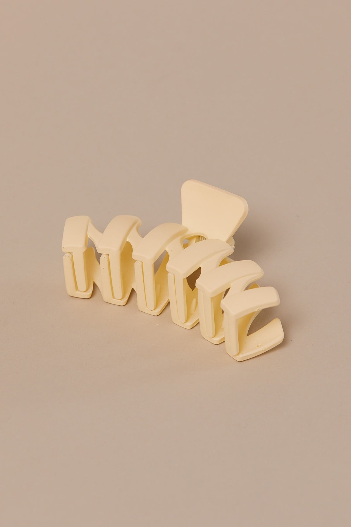 Token Zigzag Hair Claw Cream