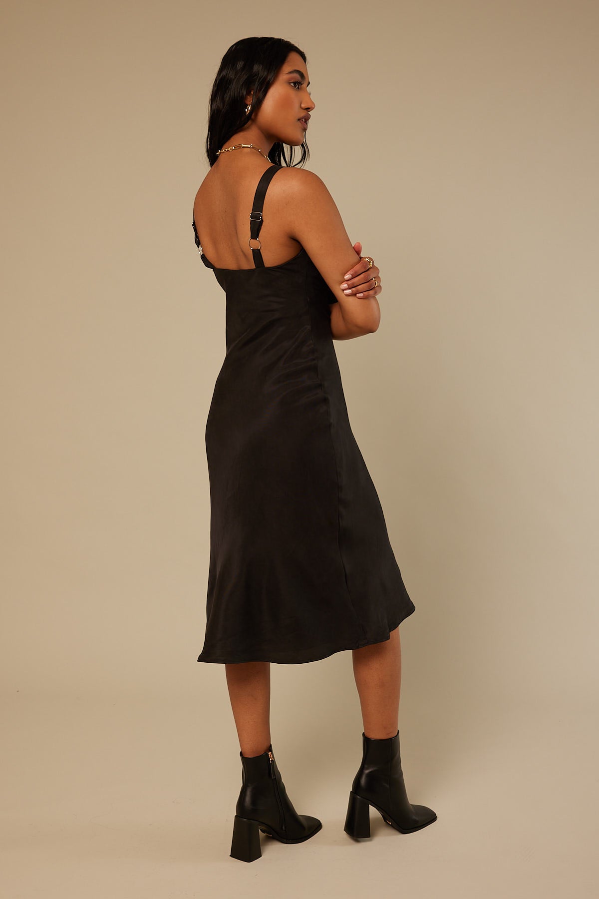 Perfect Stranger Modern Muse Midi Dress Black