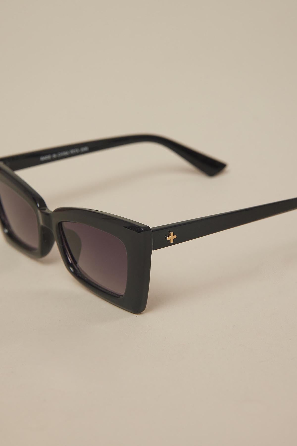 Peta + Jain Gemini Black